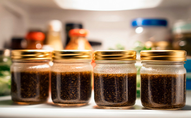 Разлить настойку по герметичным баночкам Процесс приготовления канна-настойки